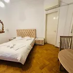 Iancu Apartments